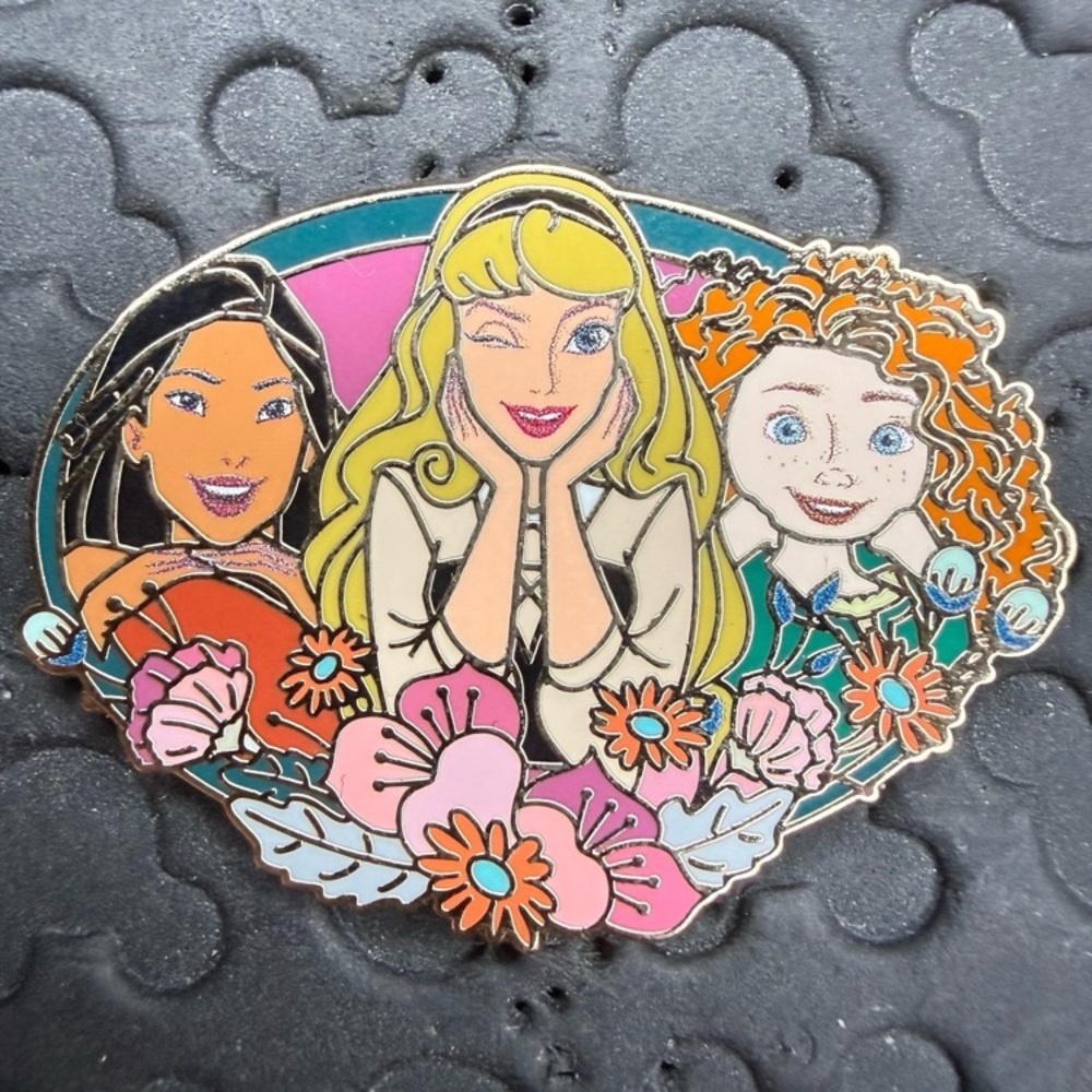 Disney parks Princess friends & florals Pocahontas Aurora Merida trading pin